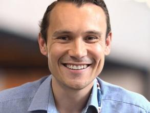 simon profile pic